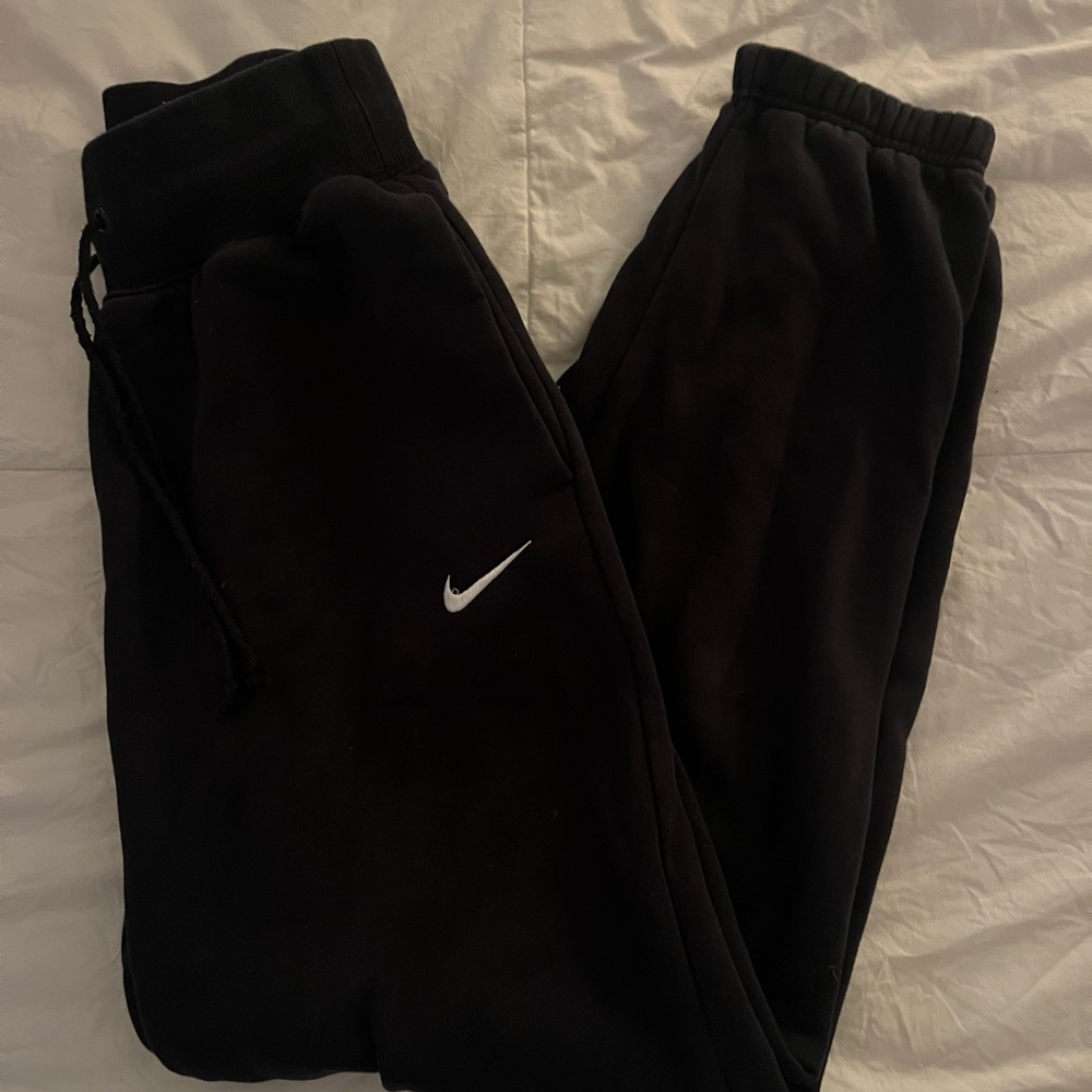 Nike Black High Waisted Cuffed Sweatpants